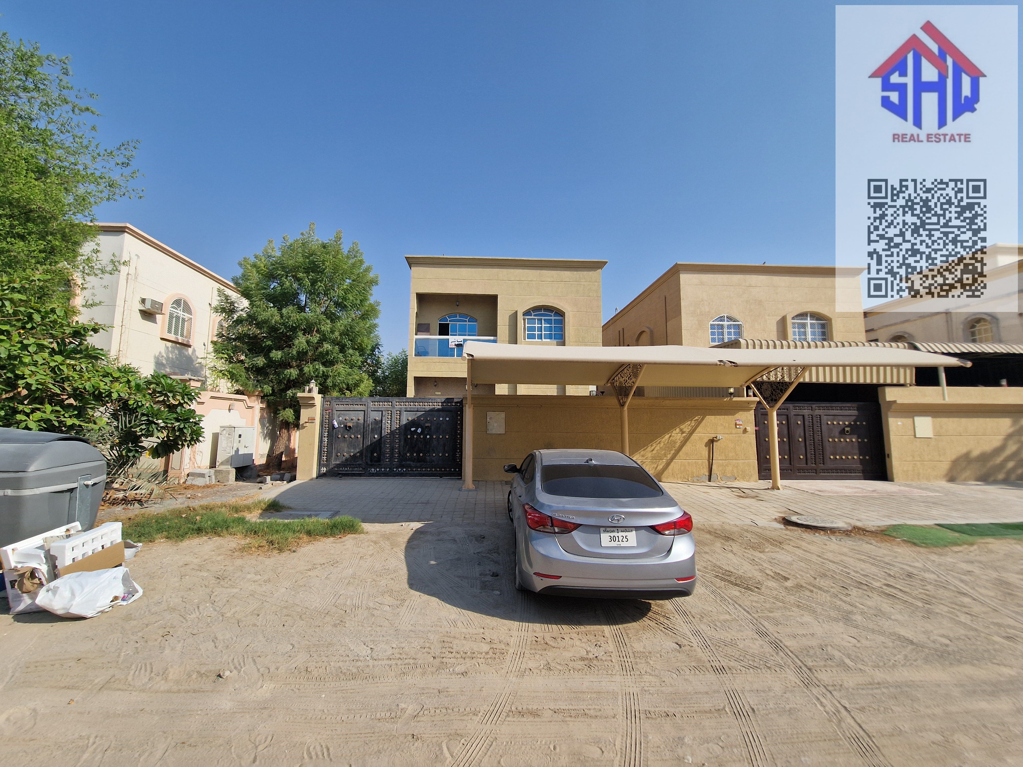 For rent a villa next to a mosque and close to all services, five rooms, a living room, a maid's room, a store, and an outdoor canopy