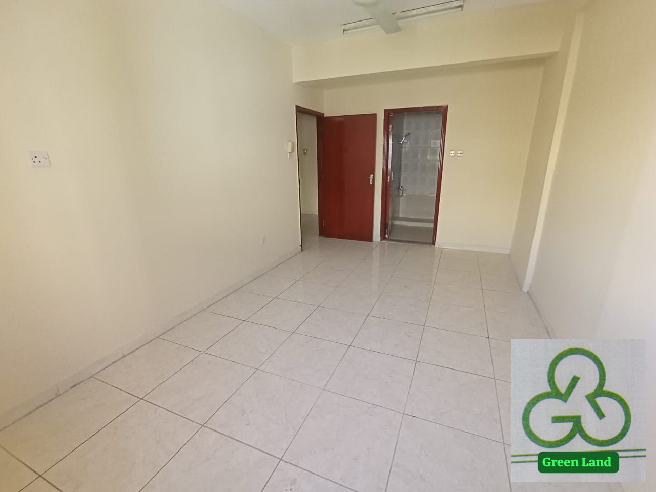 BIG 2BHK BUTINA WINDOWS AC CENTRAL GAS FAMILY BUILDING 28K