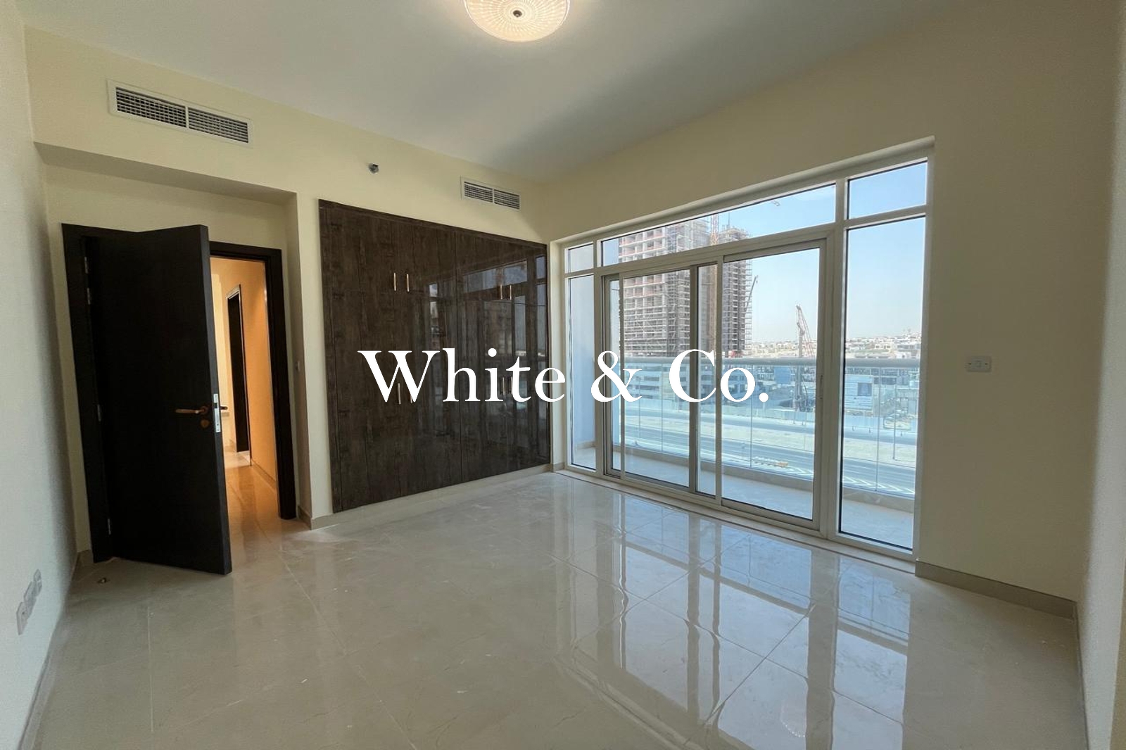 Unfurnished| Close to Metro |Chiller Free