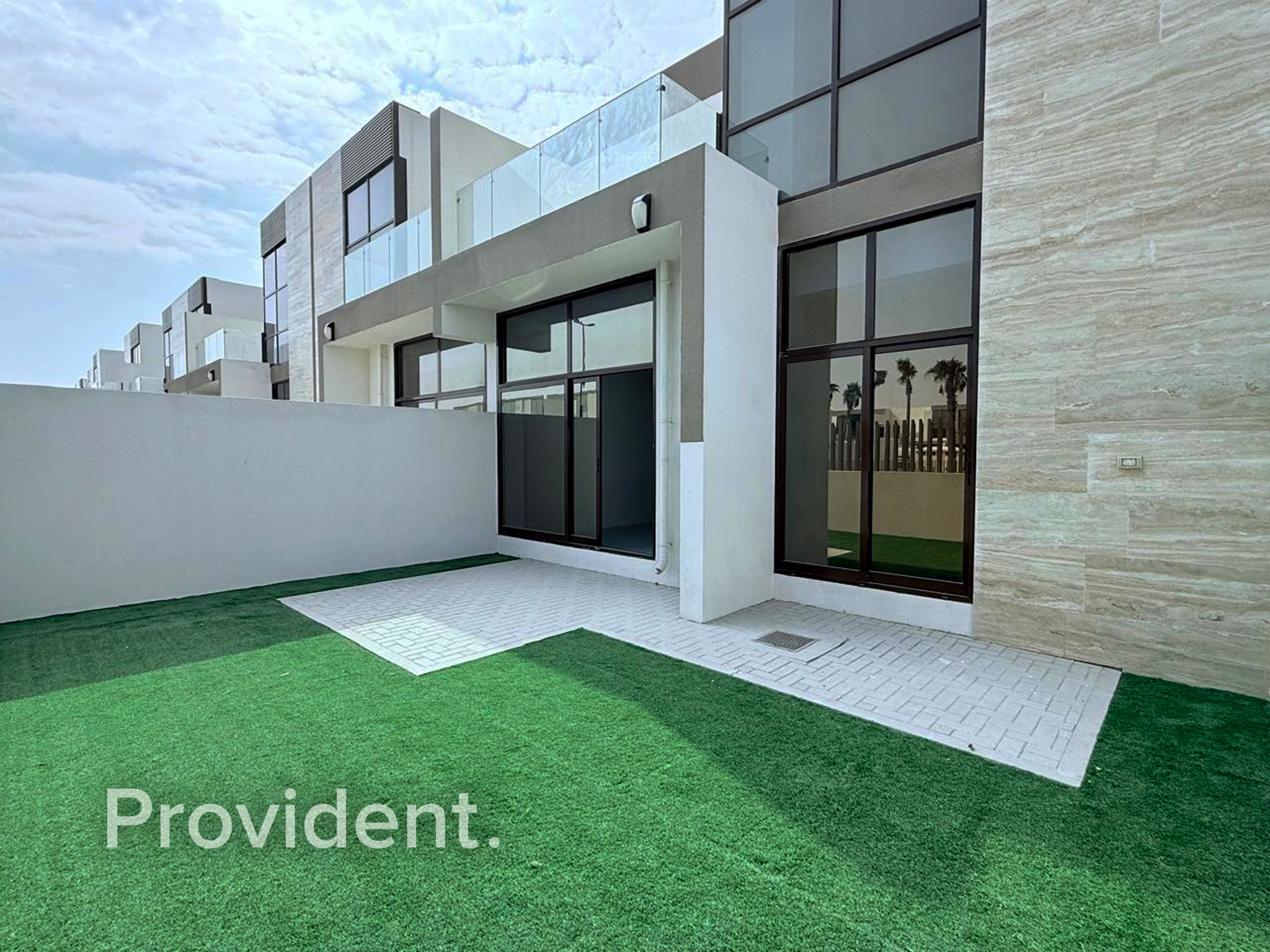 Brand New | Modern Design | Bright