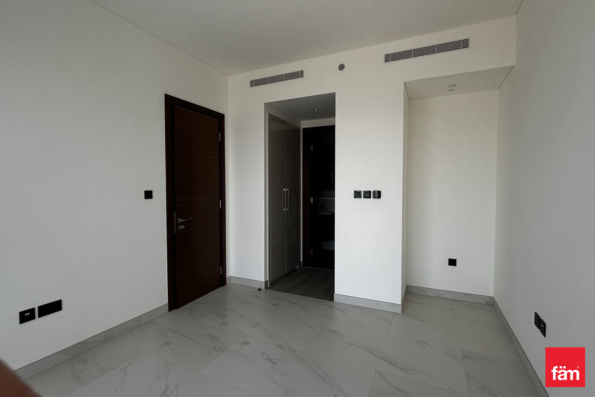 Spacious unit| 02 Bedrooms plus Maid |Bright Unit