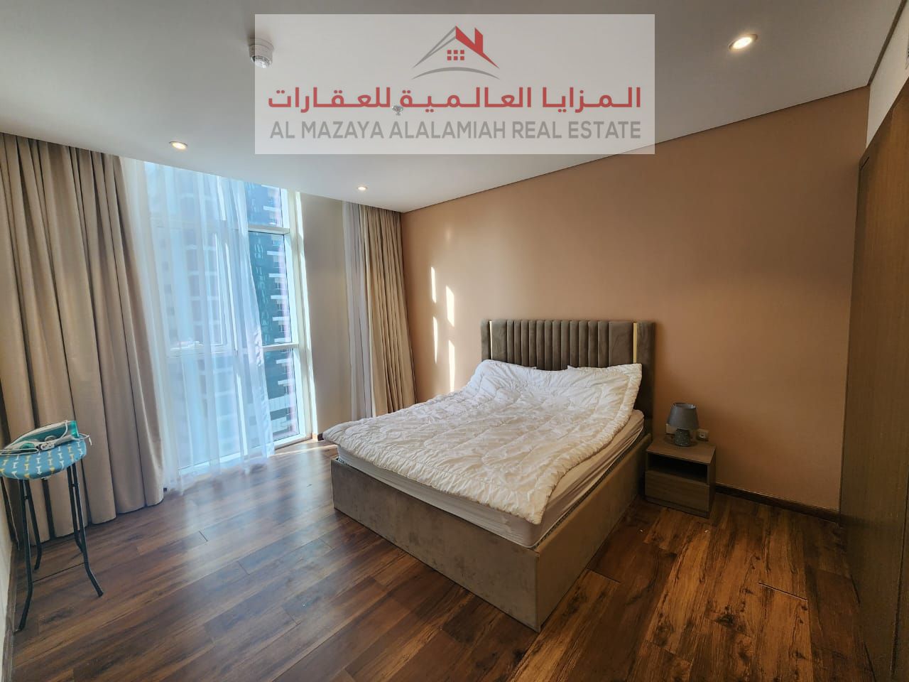 For monthly rent in Pullman - five stars - three-room apartment - stunning view - super deluxe furnished - Sharjah - Al Taawun - bills included