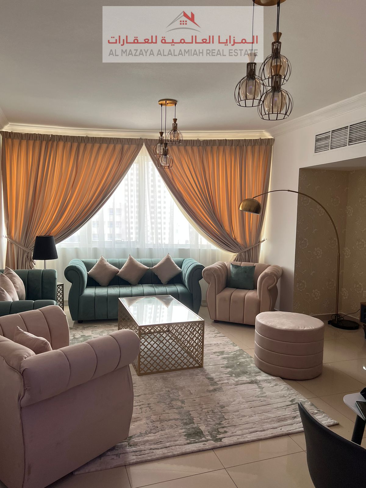 For rent monthly - fully furnished Two-bedroom apartment and living room with hotel furniture - Sharjah - Al Taawun - with internet