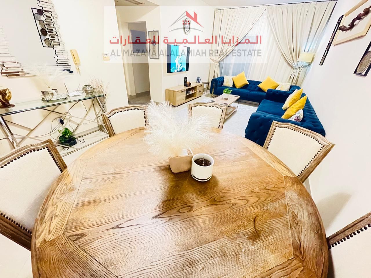 For rent monthly - fully furnished one-bedroom apartment and living room with hotel furniture - Sharjah - Al Taawun - with internet and parking