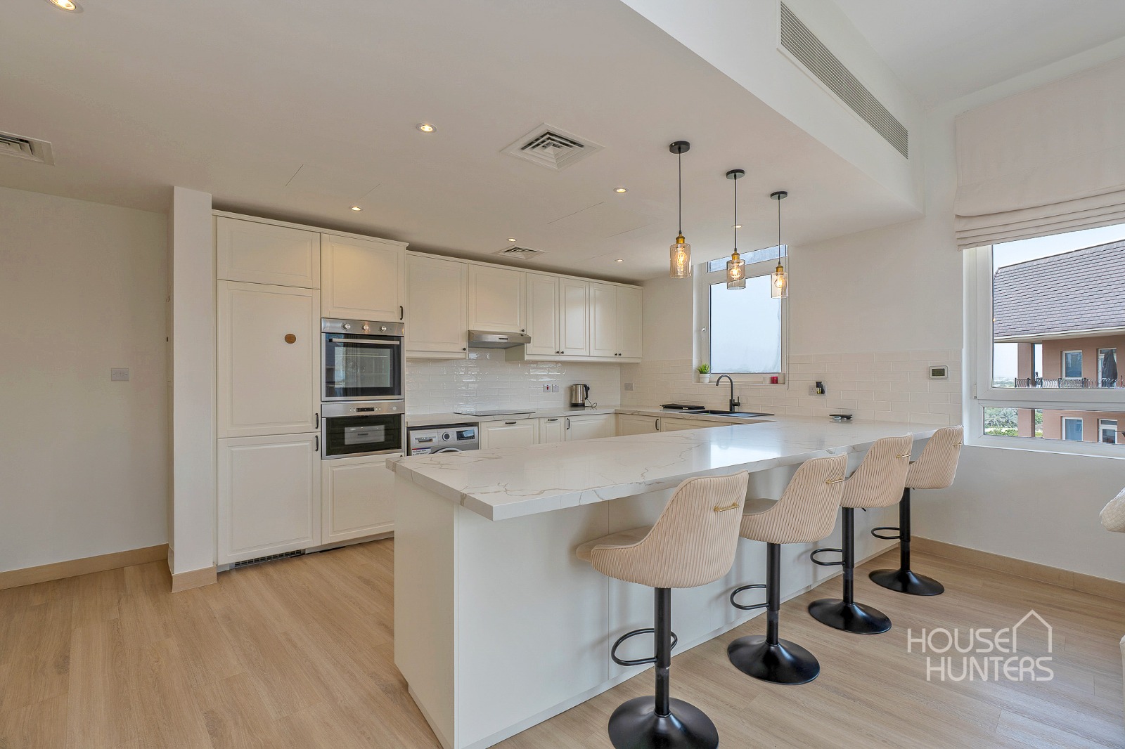 Golf course views | Fully upgraded | Corner unit