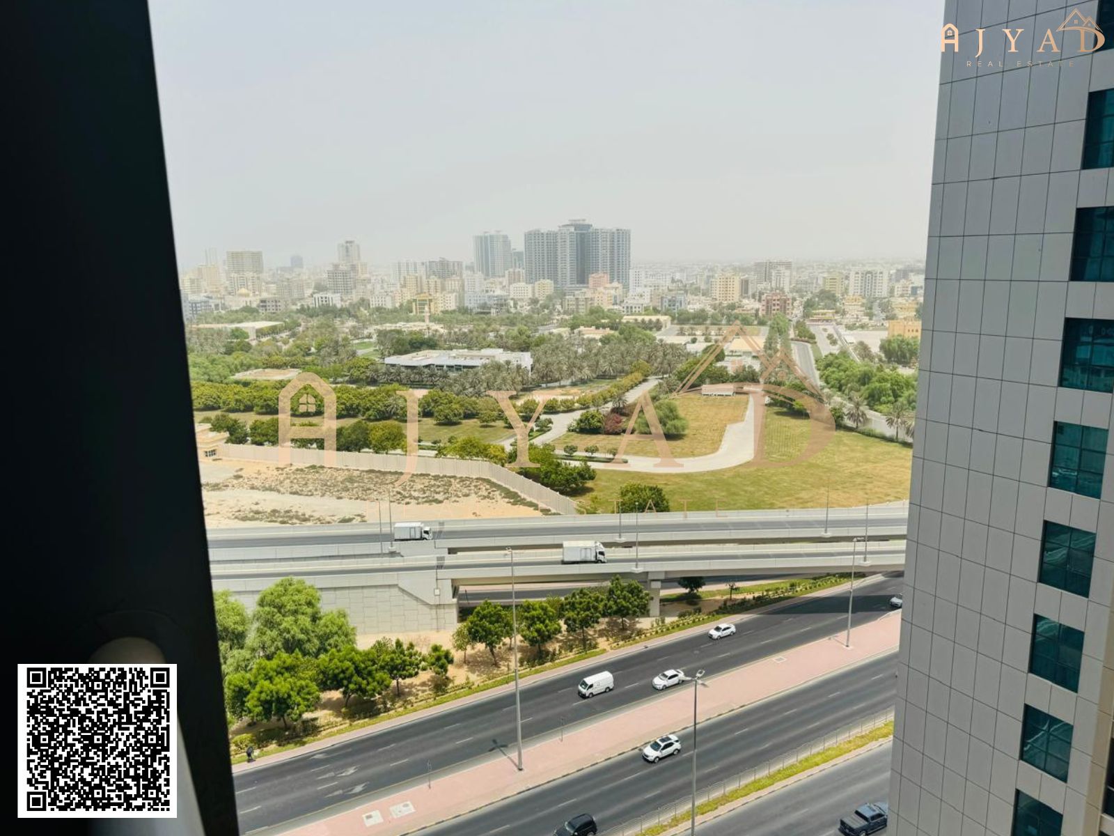 Ready 2BR Apartment with Lounge | Partial Palace View | City Towers | Resale | 1,158 Sqft