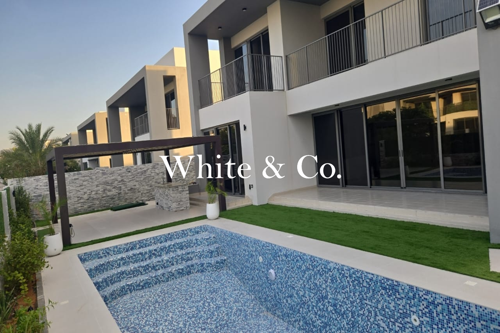 Private Pool l Corner Unit l Green Belt