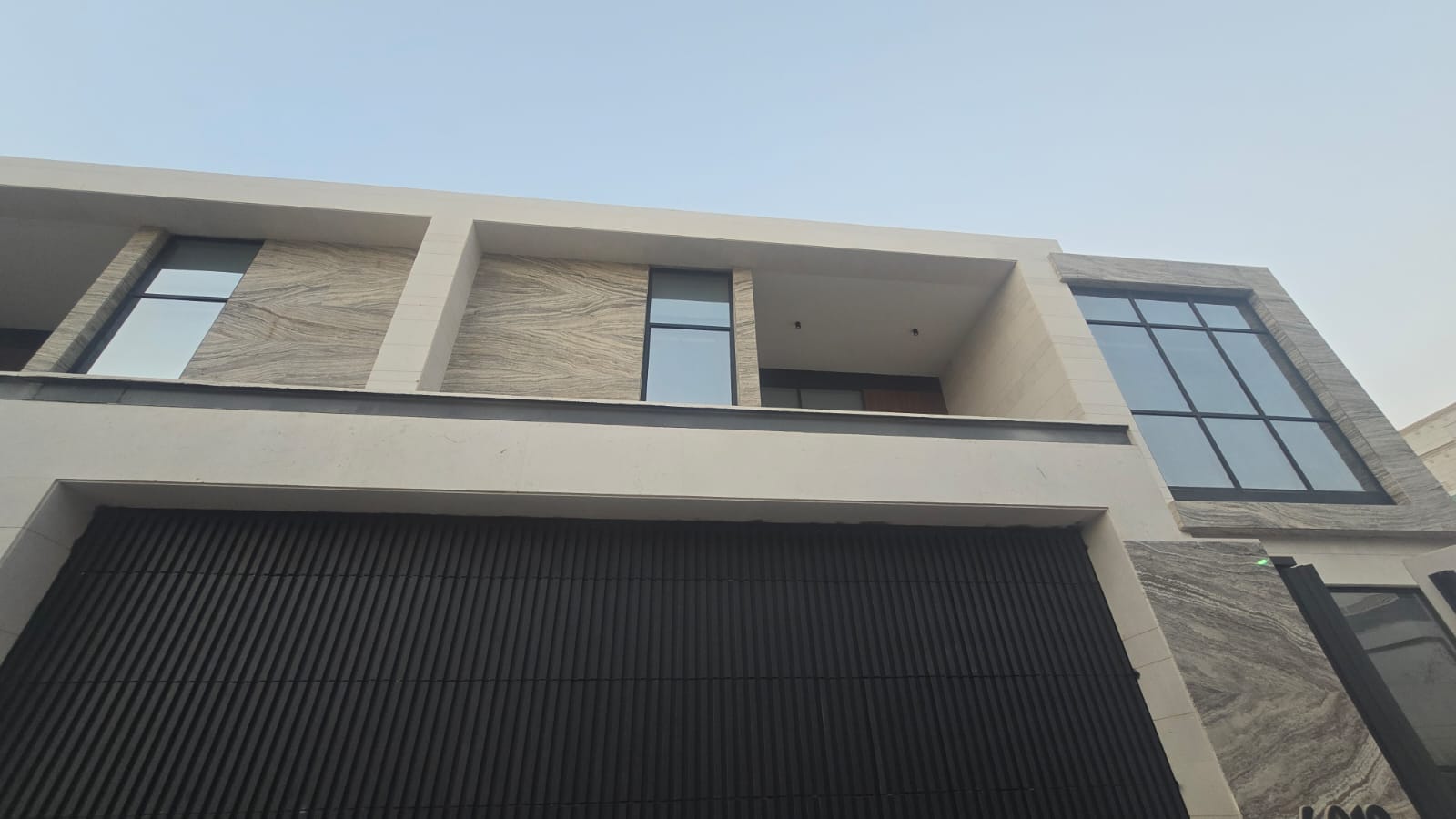 For Sale Luxury Corner Villa First Occupant Al Hoshi