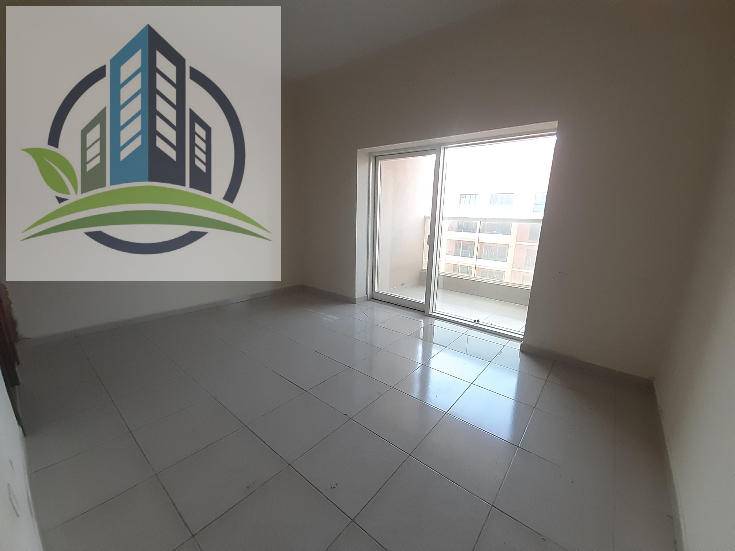 Prime Location 2bhk Flat with Gym + Parking Close to Al Deyafa, Central & Pristine School