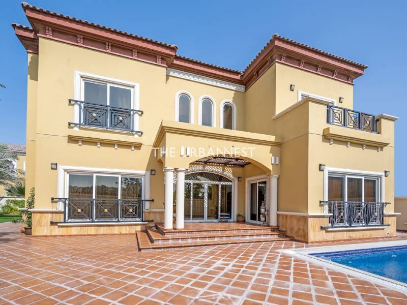 Well Kept | Spacious Customized 5 Bedroom