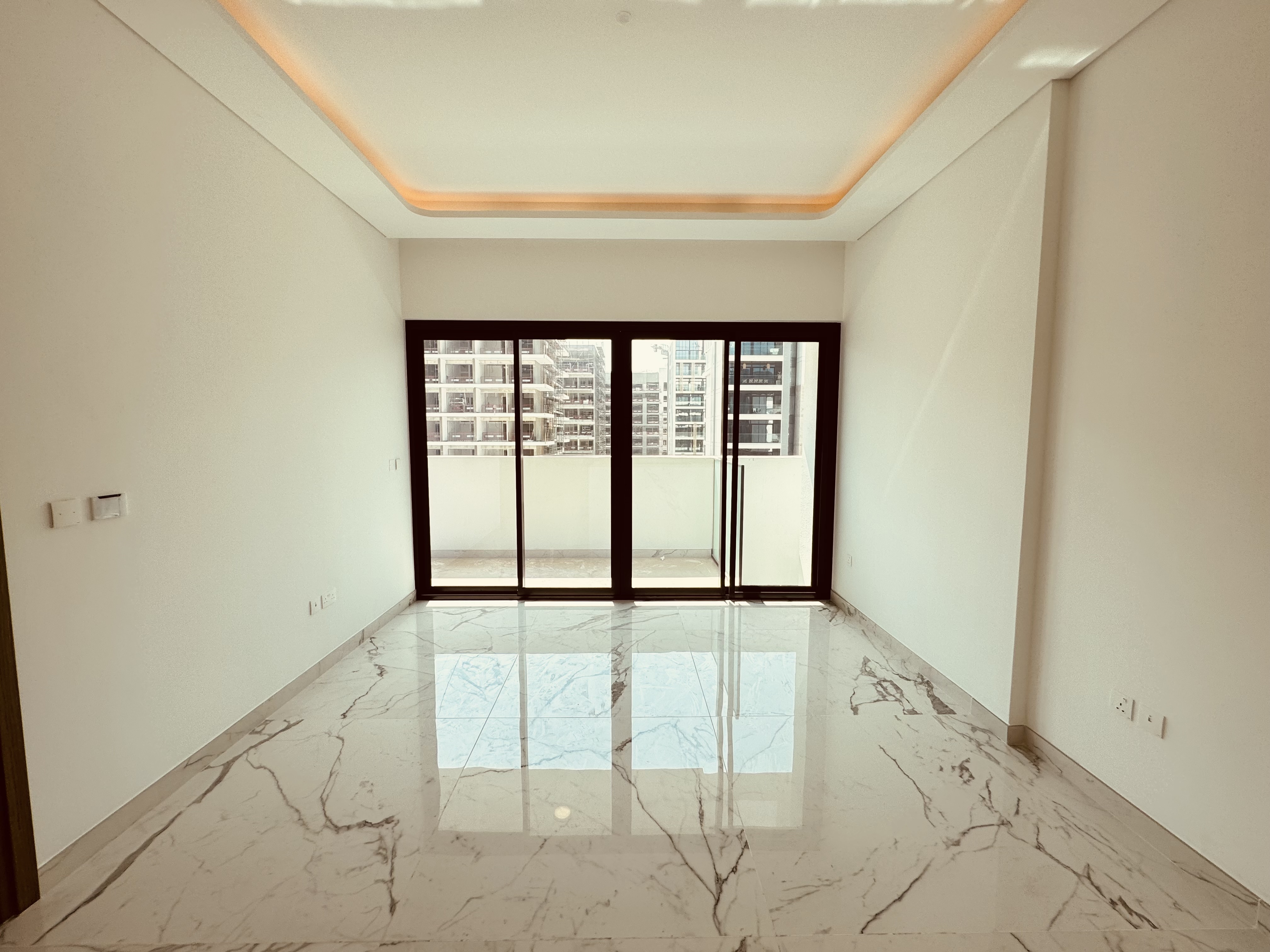 ALL NEW HUGE SIZE COZY ONE BEDROOM APARTMENT WITH FITTED KITCHEN AND FREE CHILLER