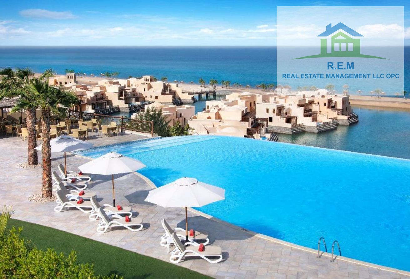 Unique Townhouse Fully upgraded interior ideal family vacation home with private pool