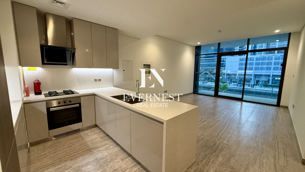 Waterfront Living | 2BR Plus Maid | Peninsula One | Business Bay