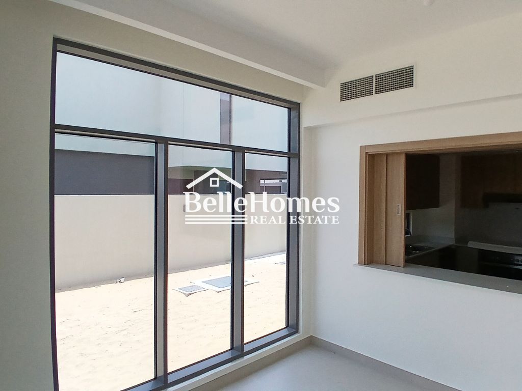 READY TO MOVE | 4 BED+MAID VILLA | PRIME LOCATION