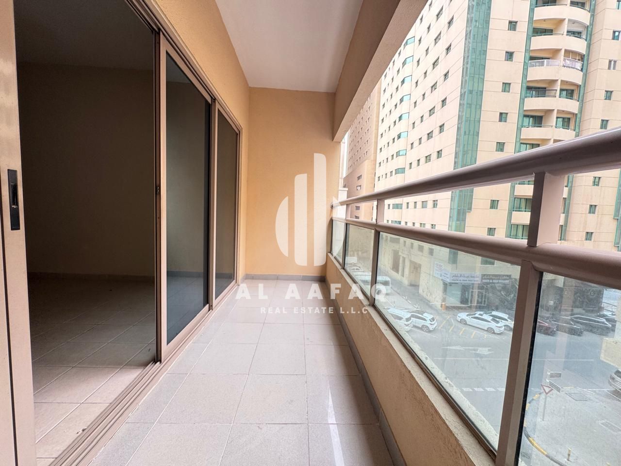 Spacious 3BHK| Master Bedroom | Maids Room| Balcony