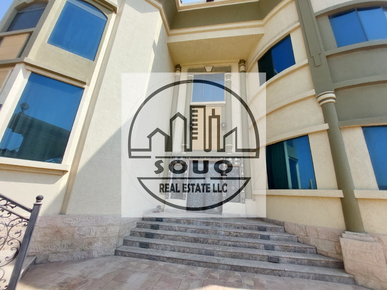 Spacious 7 BR Villa for Rent in Al Sharisha