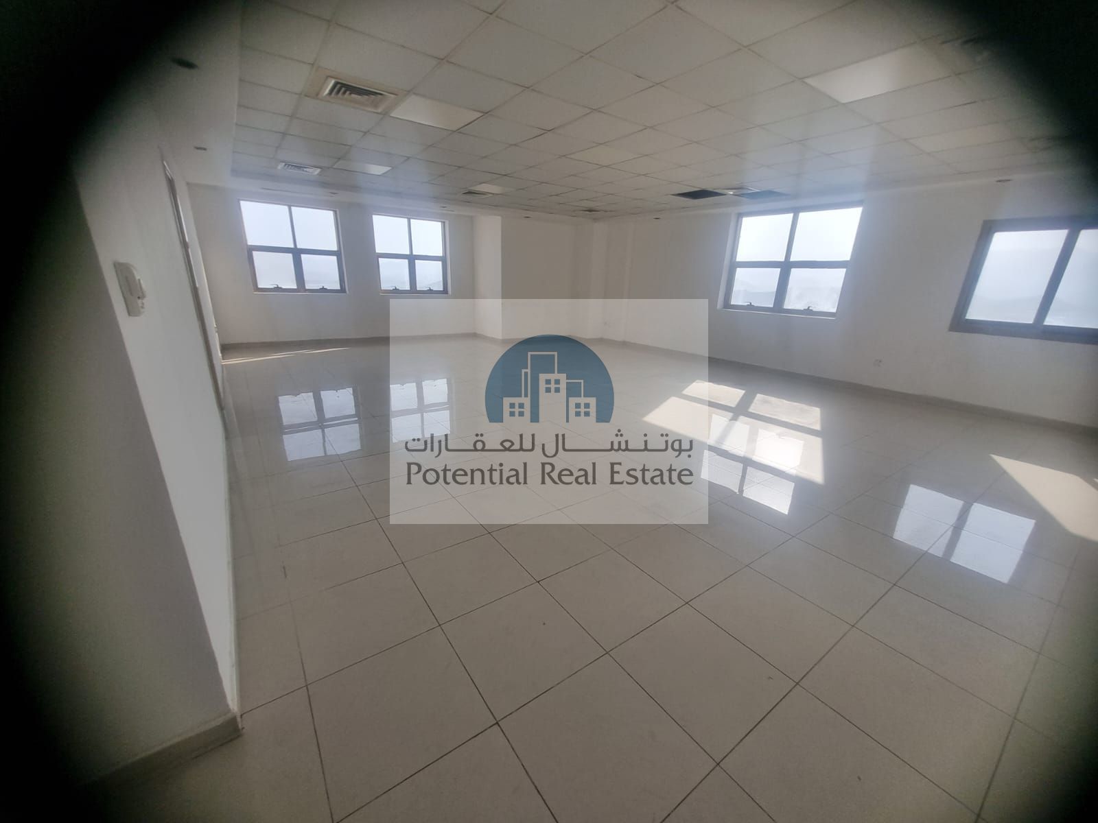 4BR - Penthouse - Maid's Room - Store ( AC Free )