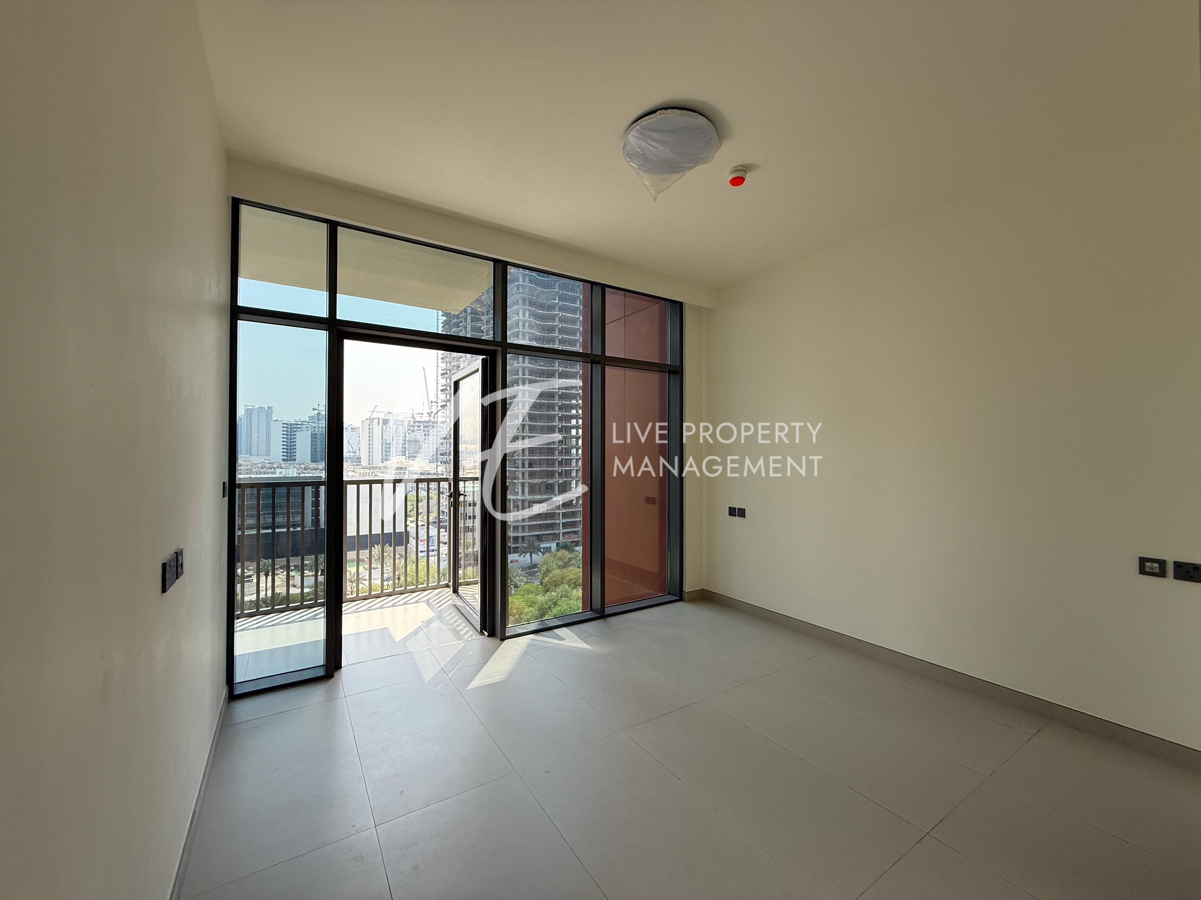 High-quality Finishes | Exclusive | Brand-New Unit