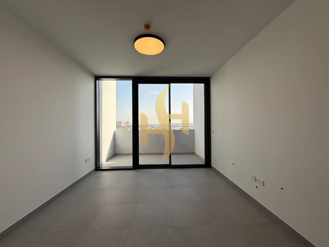 NEW PRAND APARTMENT-READY TO MOVE IN l BIG SIZE lGOOD LOCATION