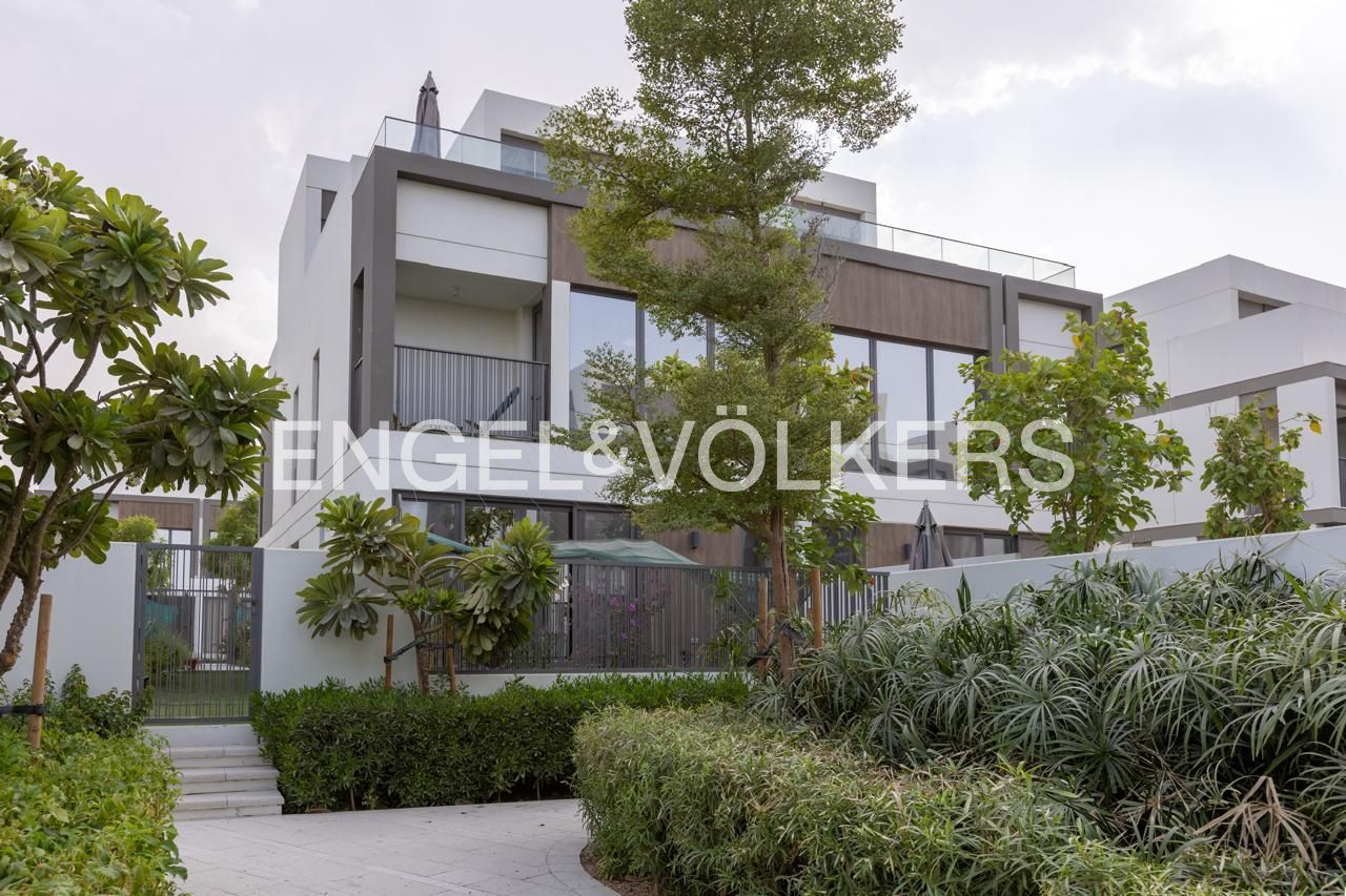Open Kitchen | Best Price | Landscaped