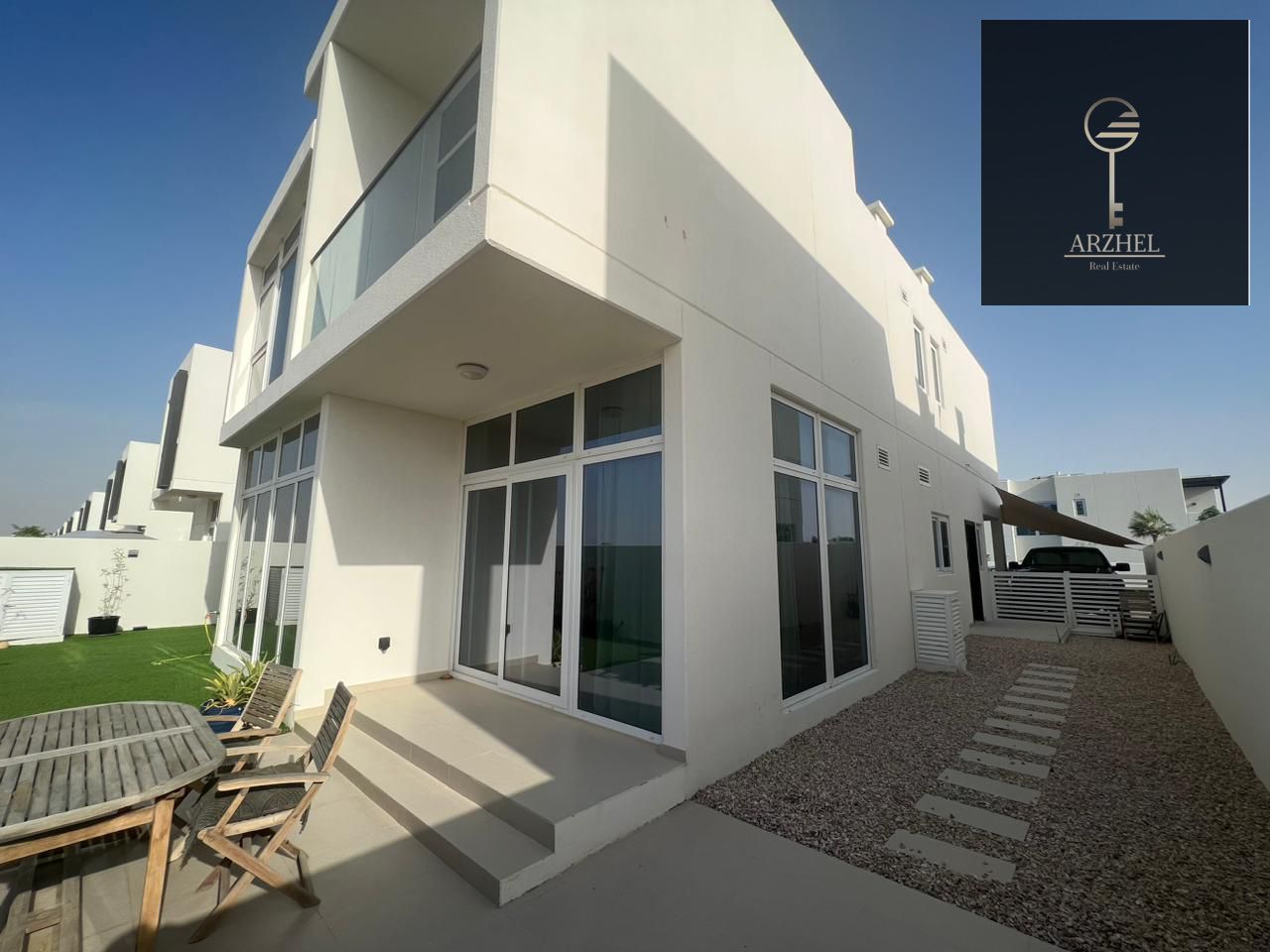 CORNER 6BR + Maid Stand Alone Villa Bigger Plot