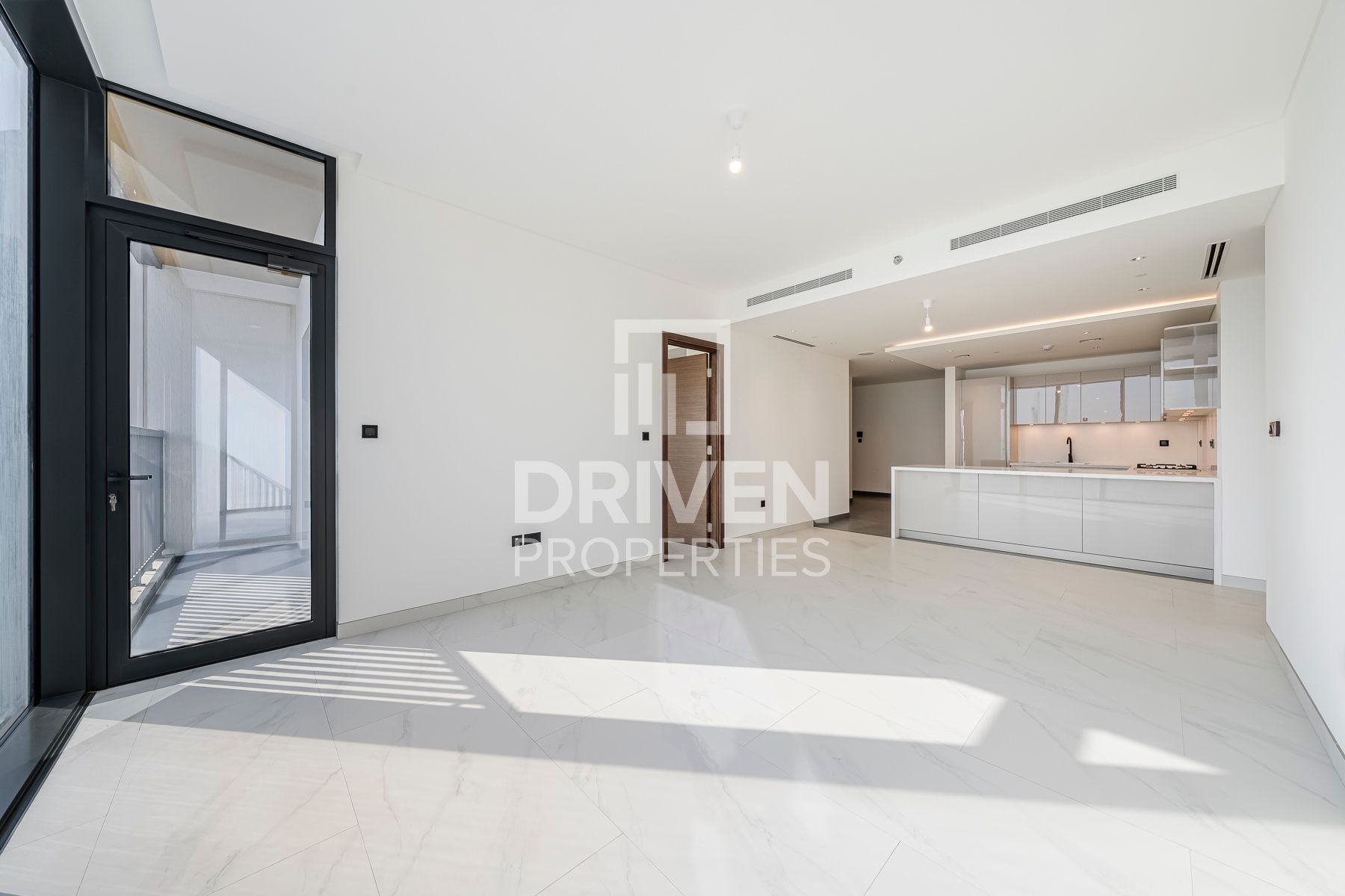 Waterfront View | Large Layout | Maid’s Room