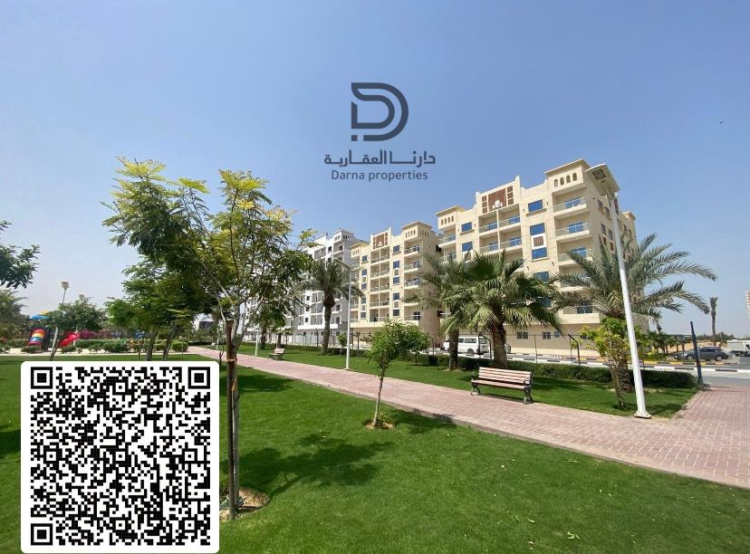 Lowest Price for a 2-Bedroom Apartment in Al Ameera – Phase 3 Under-construction unit with open view of Al Yasmeen Villas Handover in the coming months Details: 2 Bedrooms + Living Room 3 Bathrooms Closed Kitchen Balcony (B12) with open view