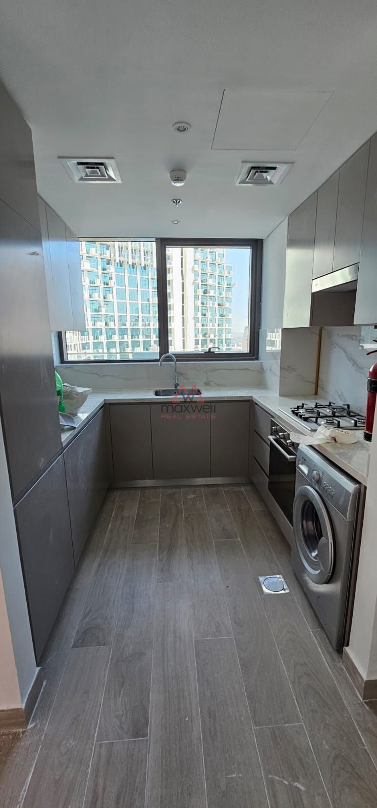 Spacious 1 BR Apartment in Al Jaddaf for Rent