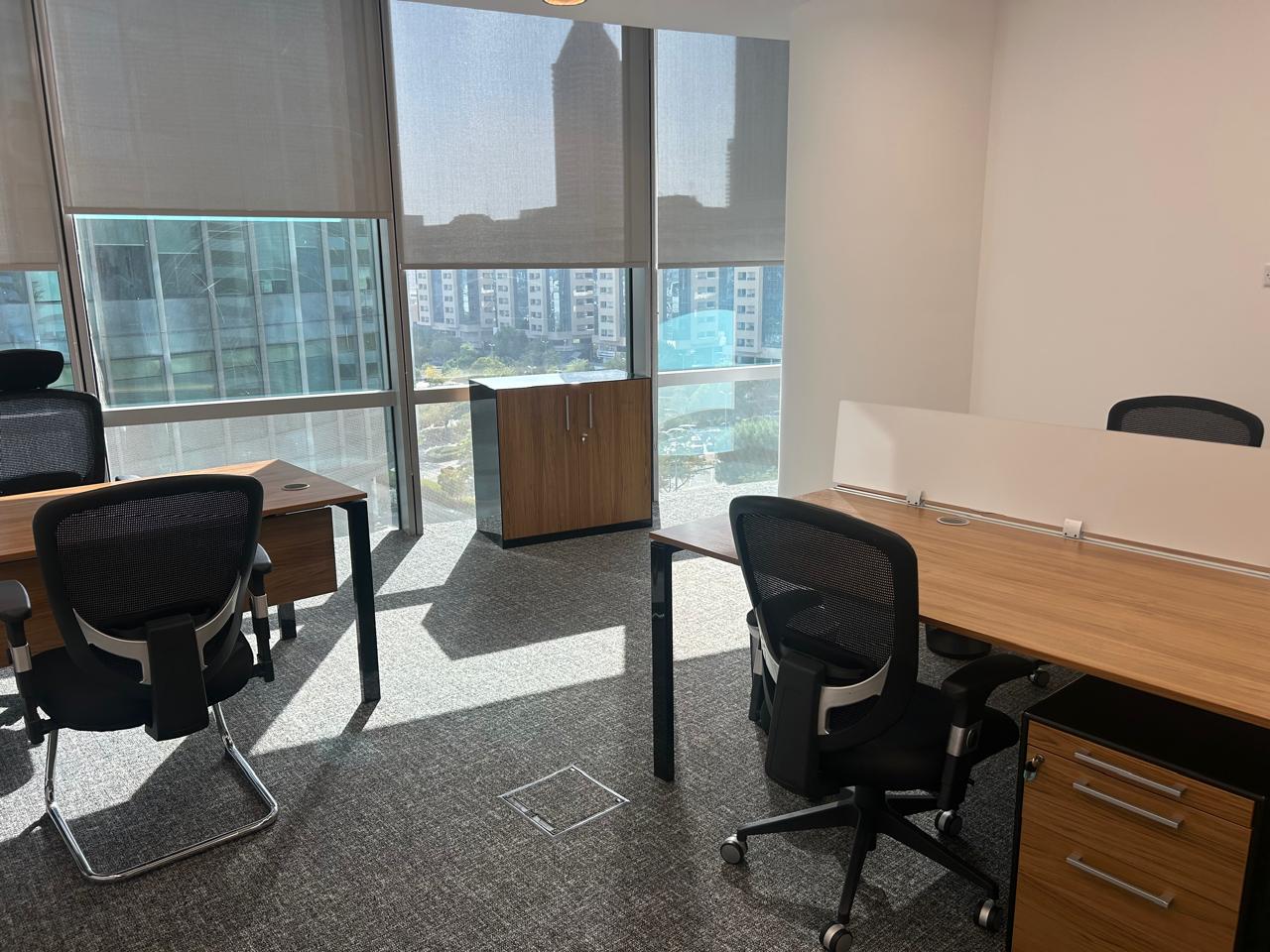 For DIFC license small office ideal for 4 visas available from Dec 12th