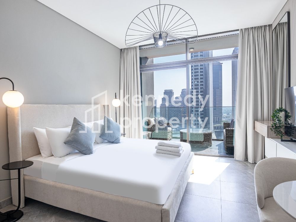 Canal View | Prime Location | Stylish Interiors