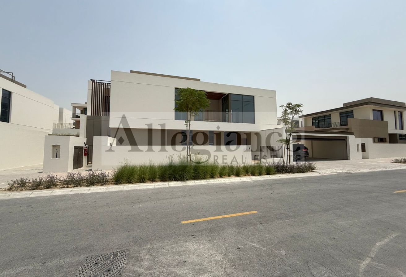4 to 6 Cheques Accepted | Close to Pool and Park