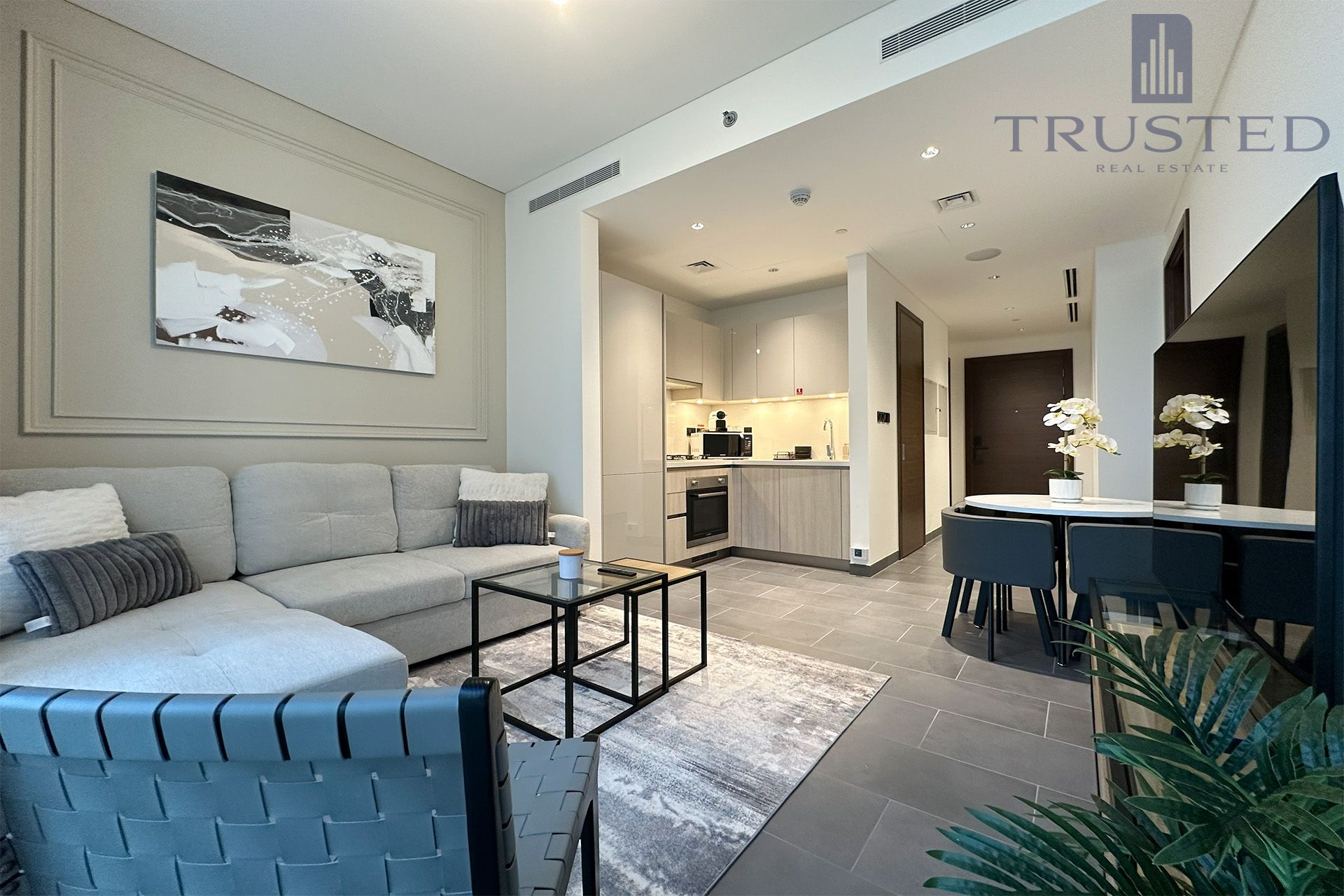 Fully Furnished | Ready to Move | Pool View
