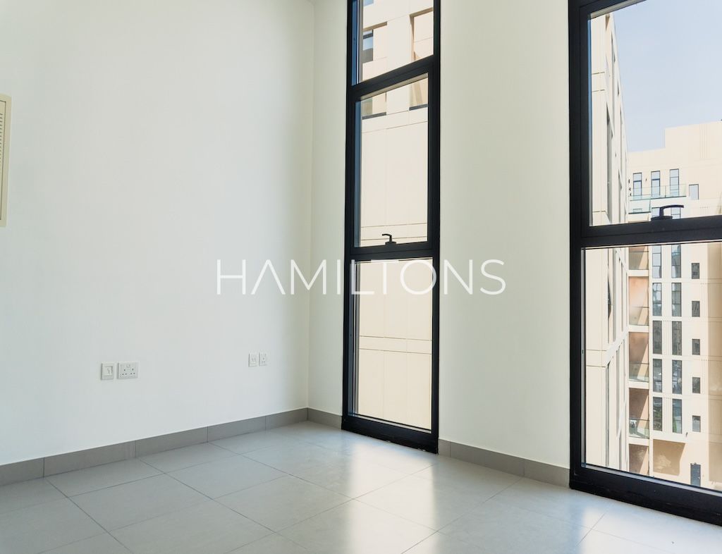 Exclusive Location | Water Features | Resale
