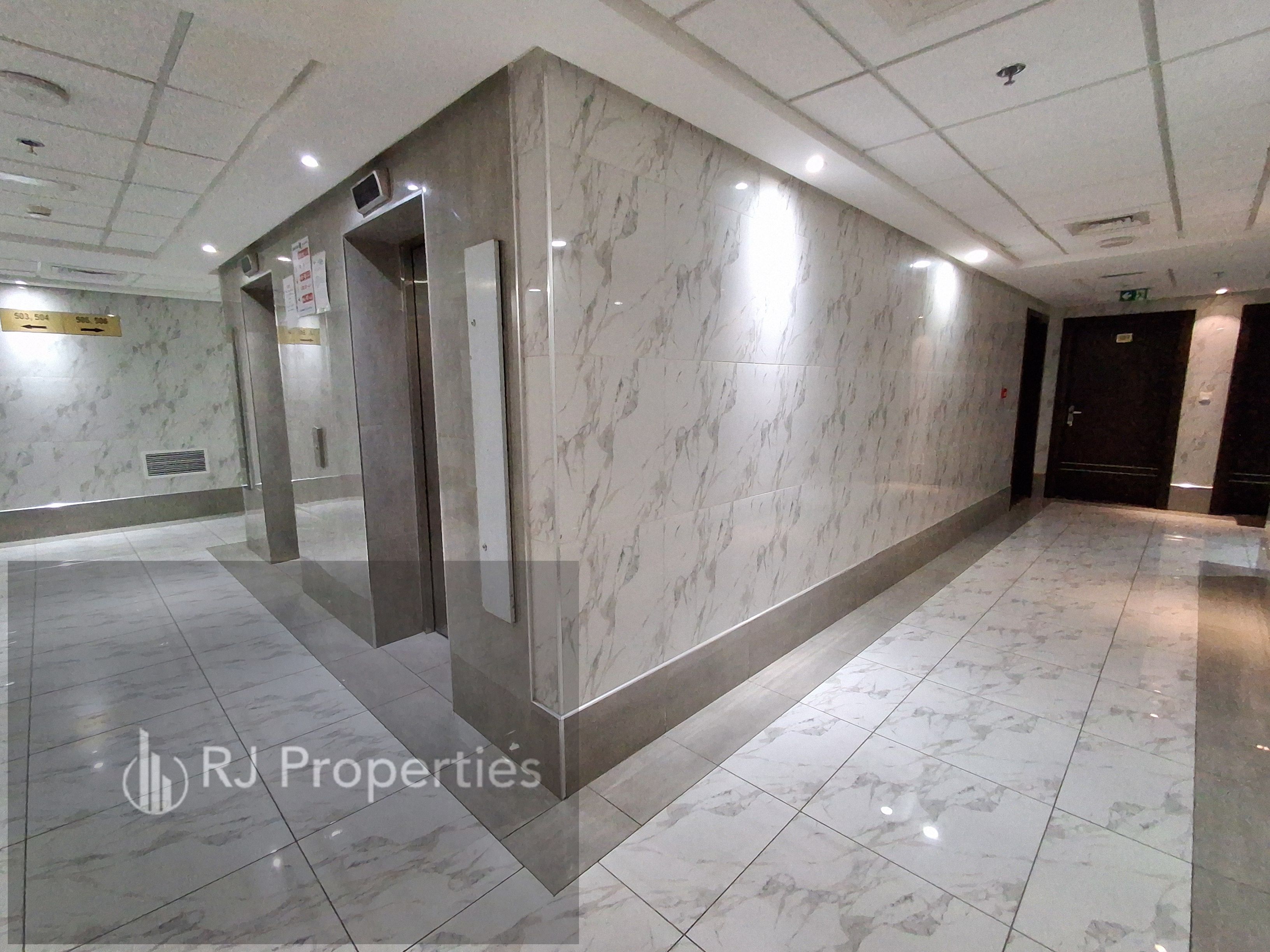 1 BR apartment - covered parking - close to park - school area - easy access for Dubai