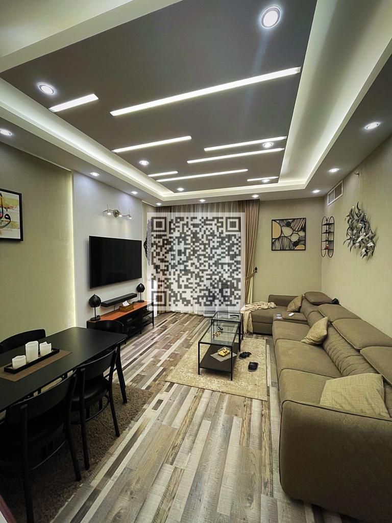 Luxury Renovated 2 BHK for Sale in Orient Tower | Excellent Condition