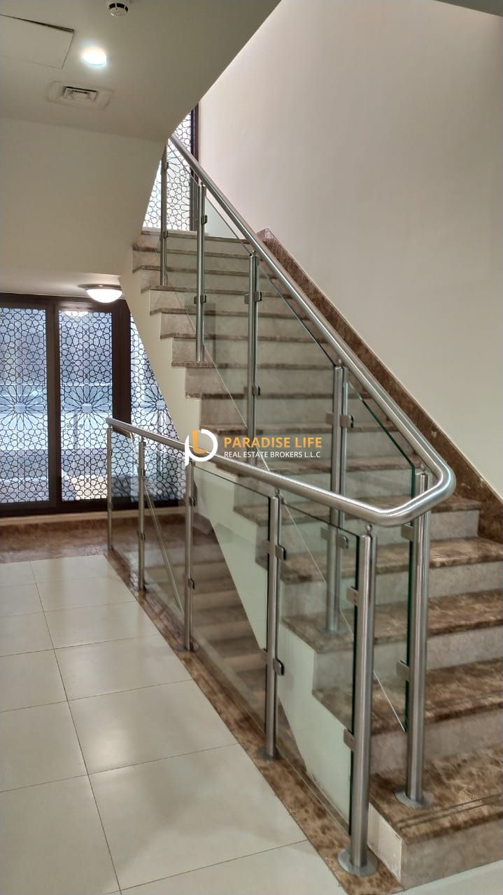 GREAT DEAL-5 BEDROOM ALL EN SUITE -HIGH QUALITY-READY TO MOVE