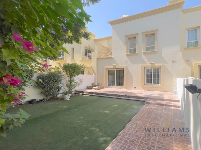 UPGRADED BATHROOMS | VACANT FEB | GREAT LOCATION