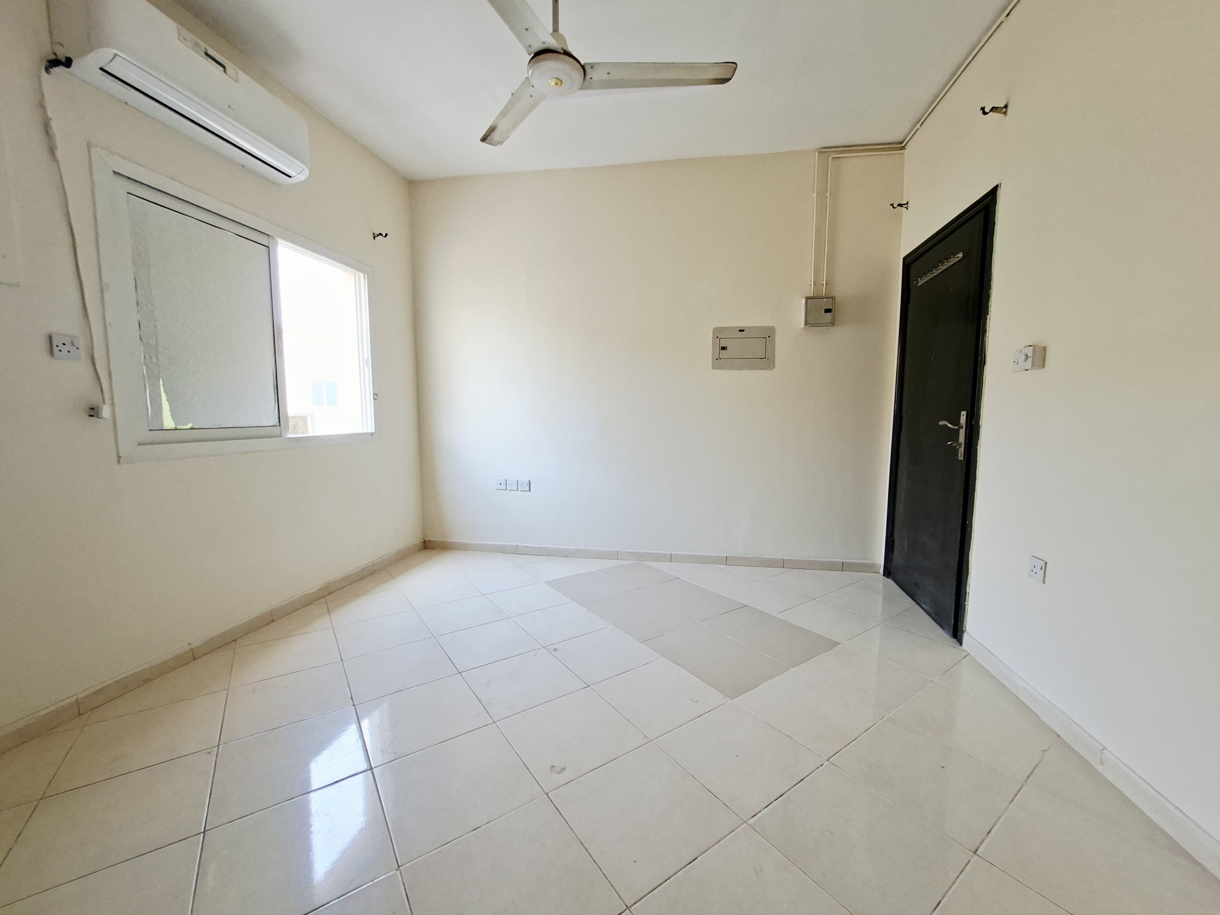 Very big studio apartment available nearby Muwailah park