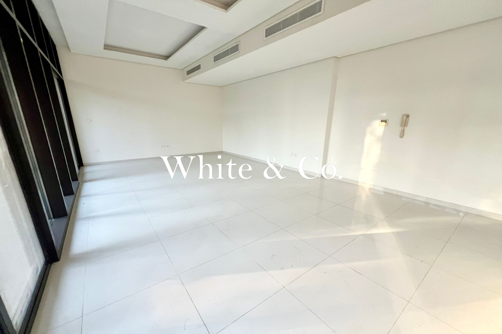 Single Row | Middle Unit | 3Bed + Maids