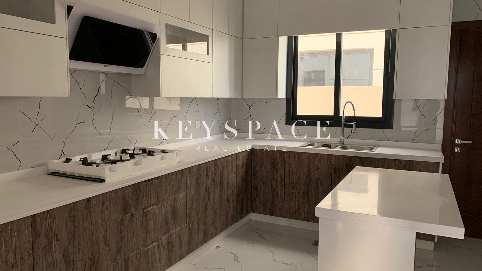 Luxury Redefined | Expansive Villas in the Heart of Sharjah