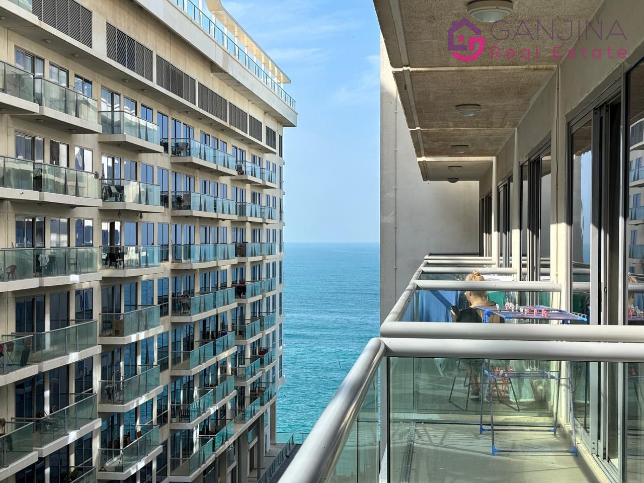 Furnished Studio in Pacific | Partial Sea View | 4 Cheques