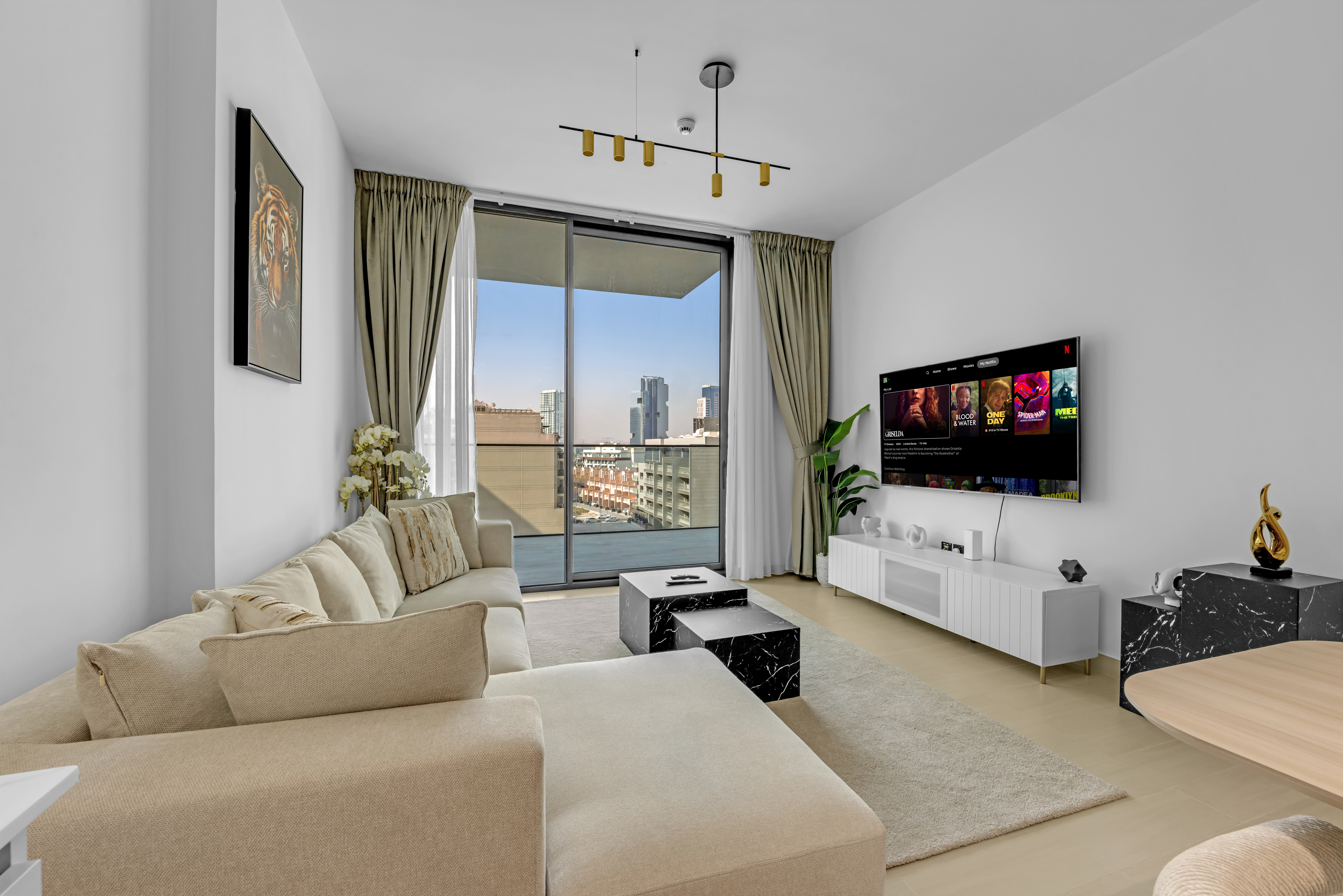 1 BHK | HUGE Balcony | Prime Location