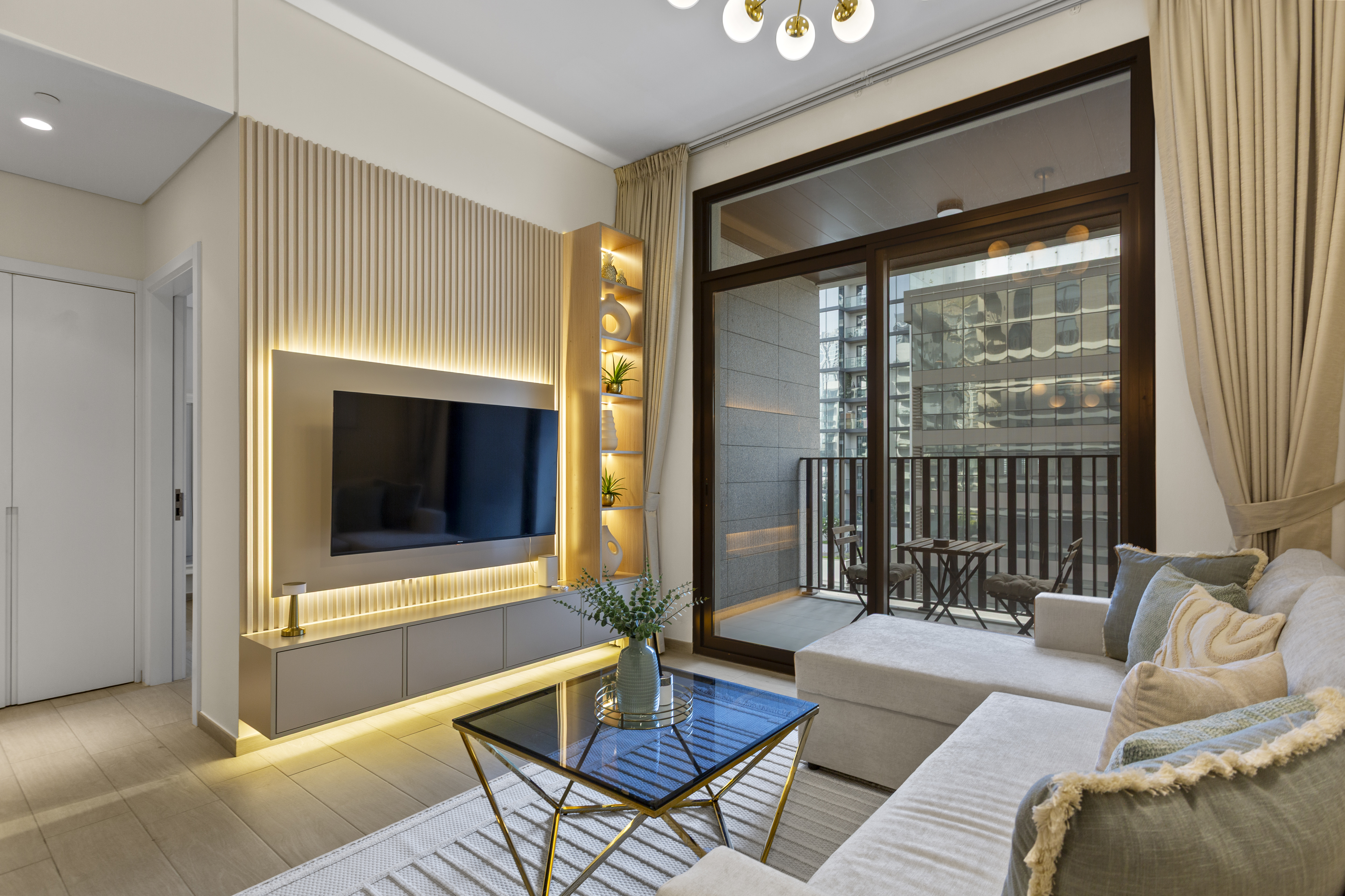 Art-Inspired 1 Bedroom in Wilton Terraces