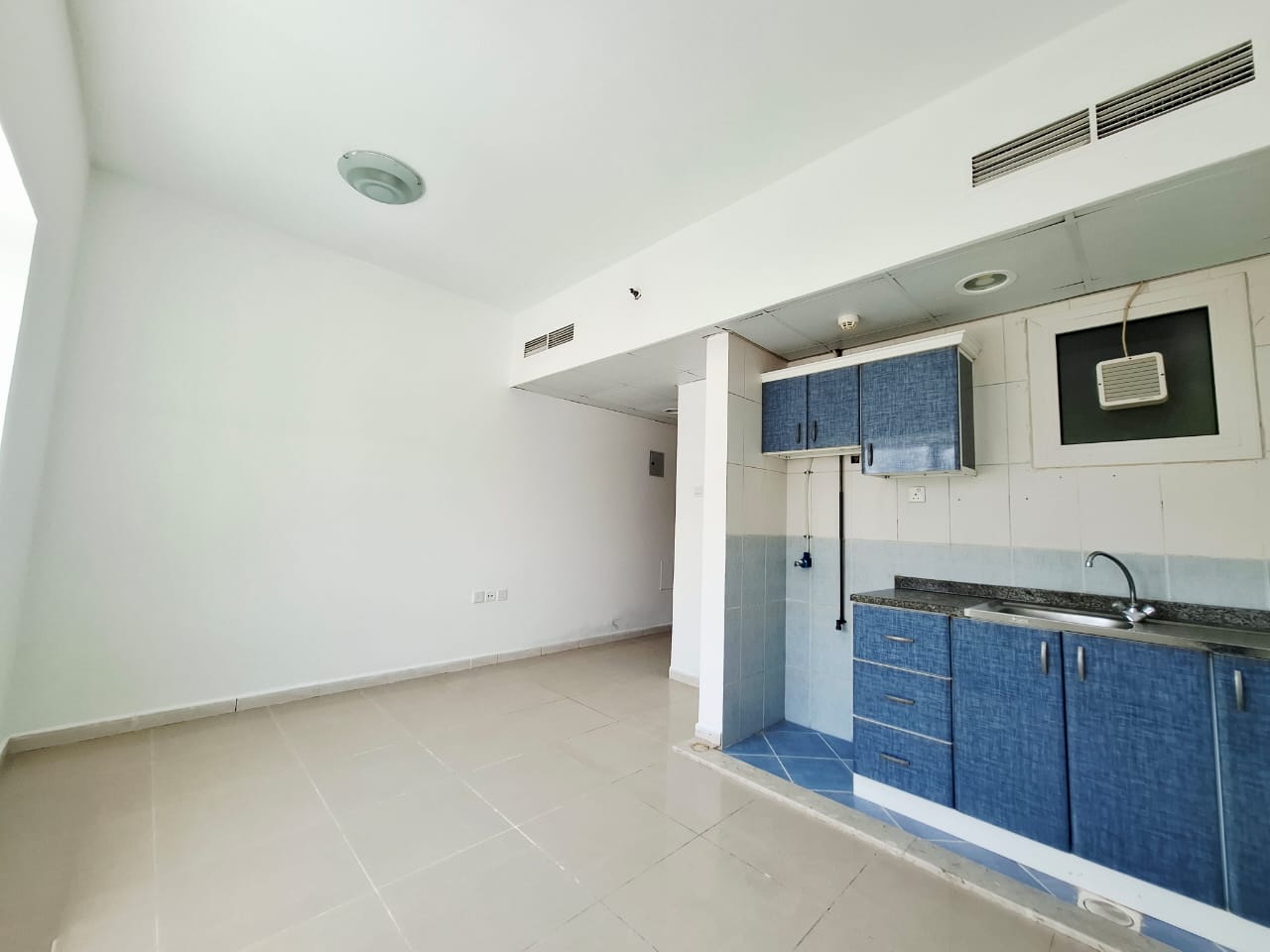 Lavish Studio // low price // prime Location// Central AC'GAS // Ready to Move// for family