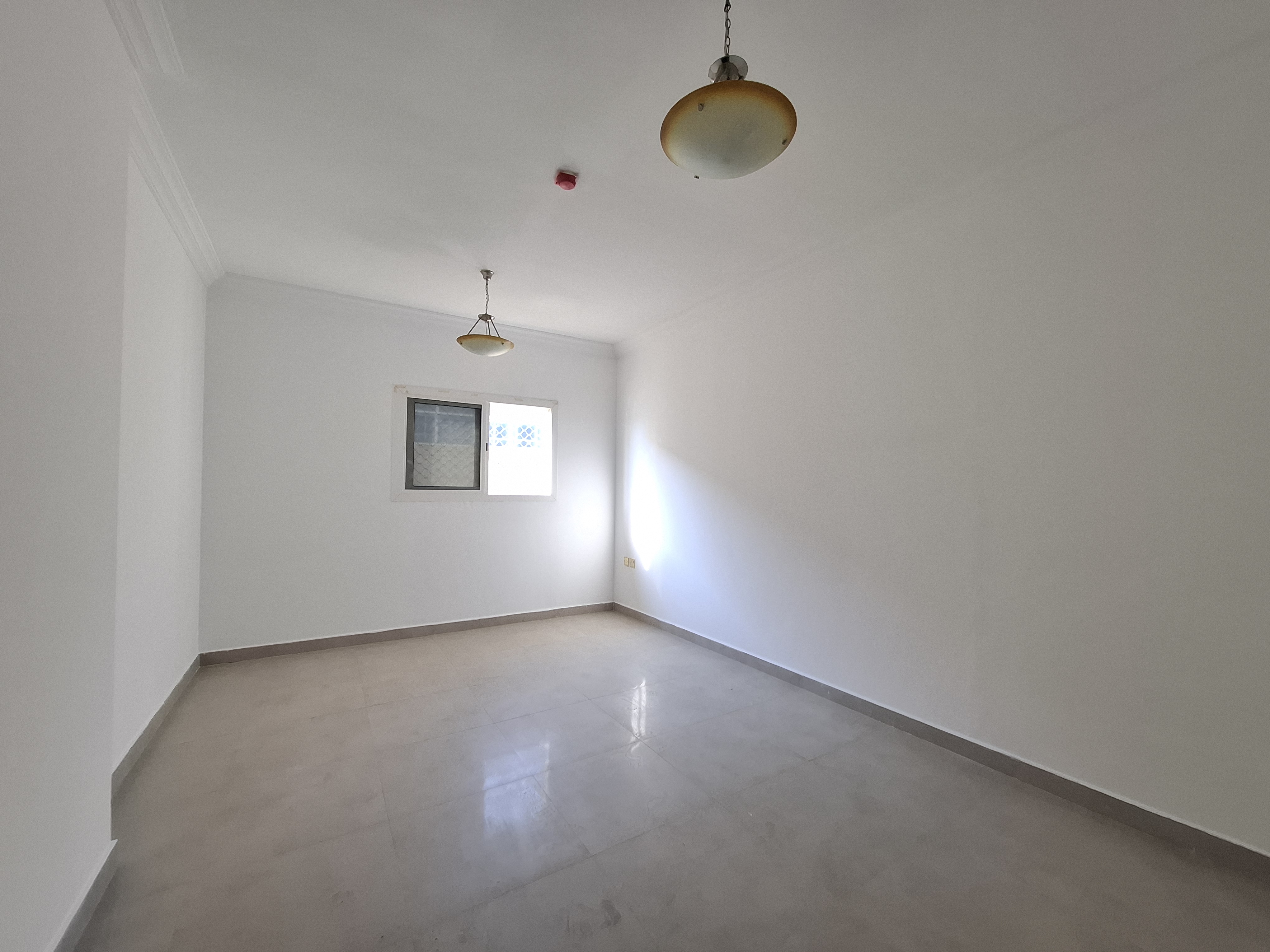 Cozy 1-BHK: Lavish bldg: Central AC: Prime Location: For Family: Ready to Move