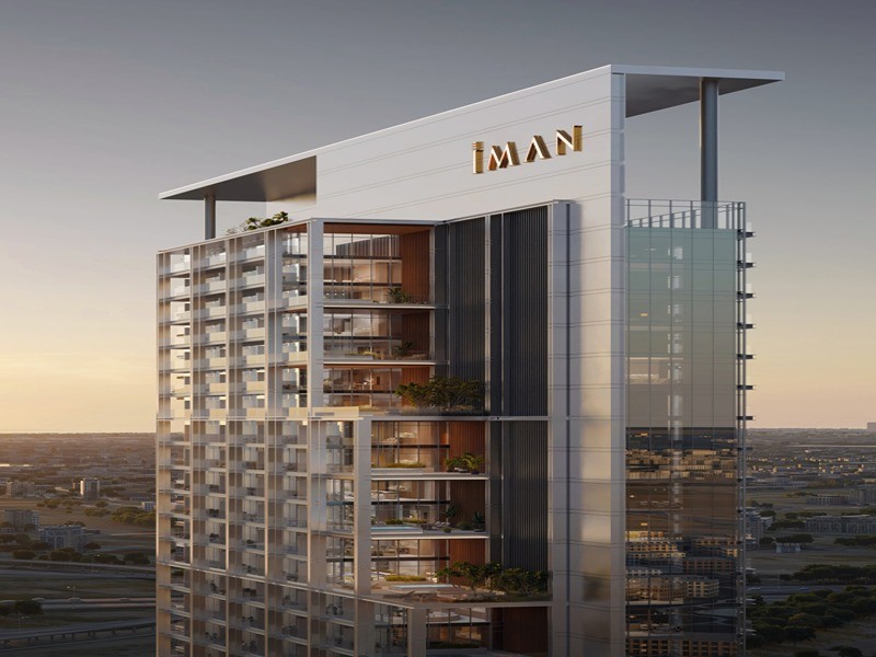Elegant 2-Bedroom Apartment with Skyline View
