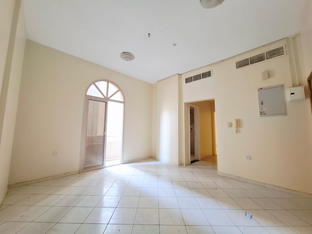 No cash Deposit // like same new building 1BHK in Al Qasmia