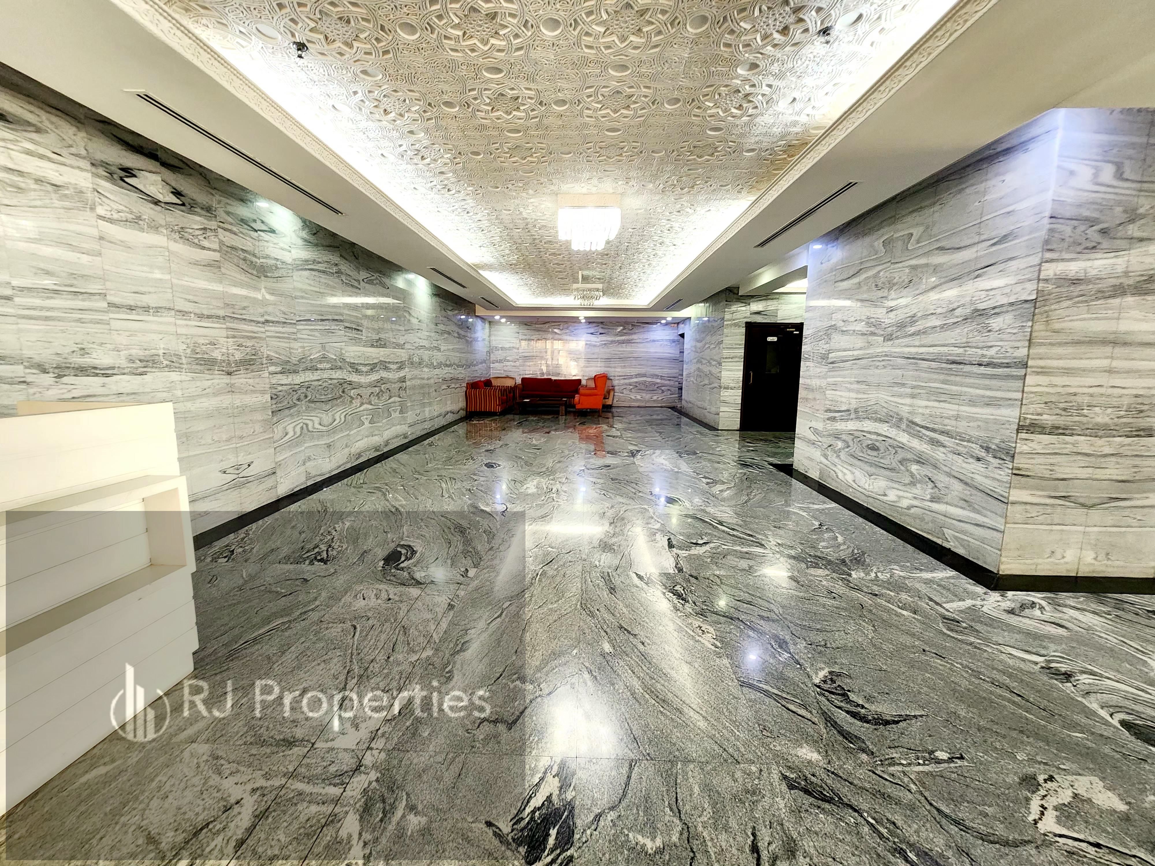 Like Brand new Building Luxury Huje Spacious Appartment With Balcony Near Muwaileh park