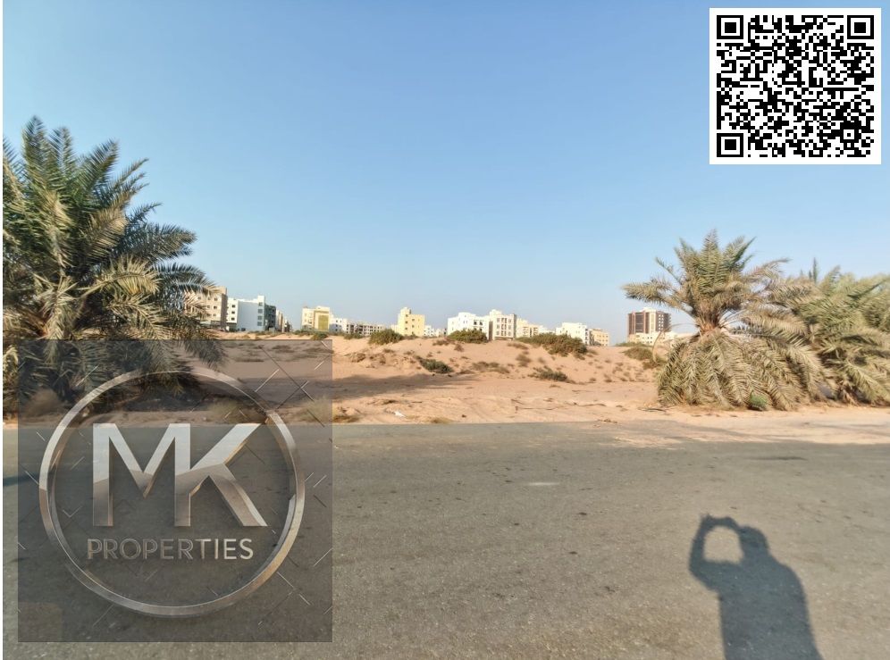 Corner Plot Commercial / Residential Size: 15,069 SQFT Permission: G+24.