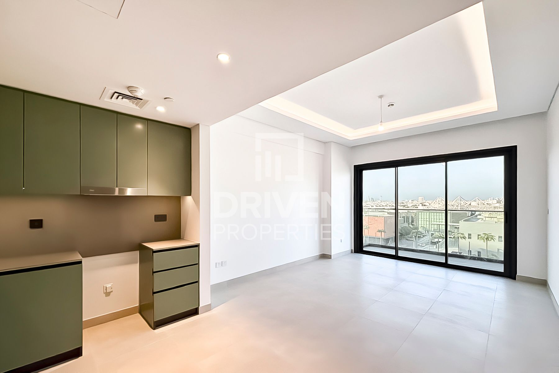Brand New and Ready to move in | High Floor